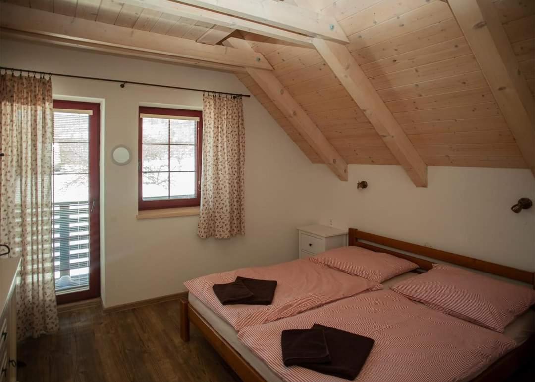 Apartmany Fiserka โรกีนีซ นัด ยีเซอโร ห้อง รูปภาพ
