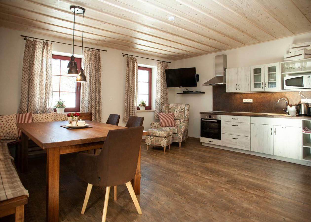 Apartmany Fiserka โรกีนีซ นัด ยีเซอโร ภายนอก รูปภาพ
