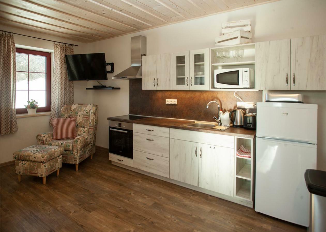 Apartmany Fiserka โรกีนีซ นัด ยีเซอโร ภายนอก รูปภาพ